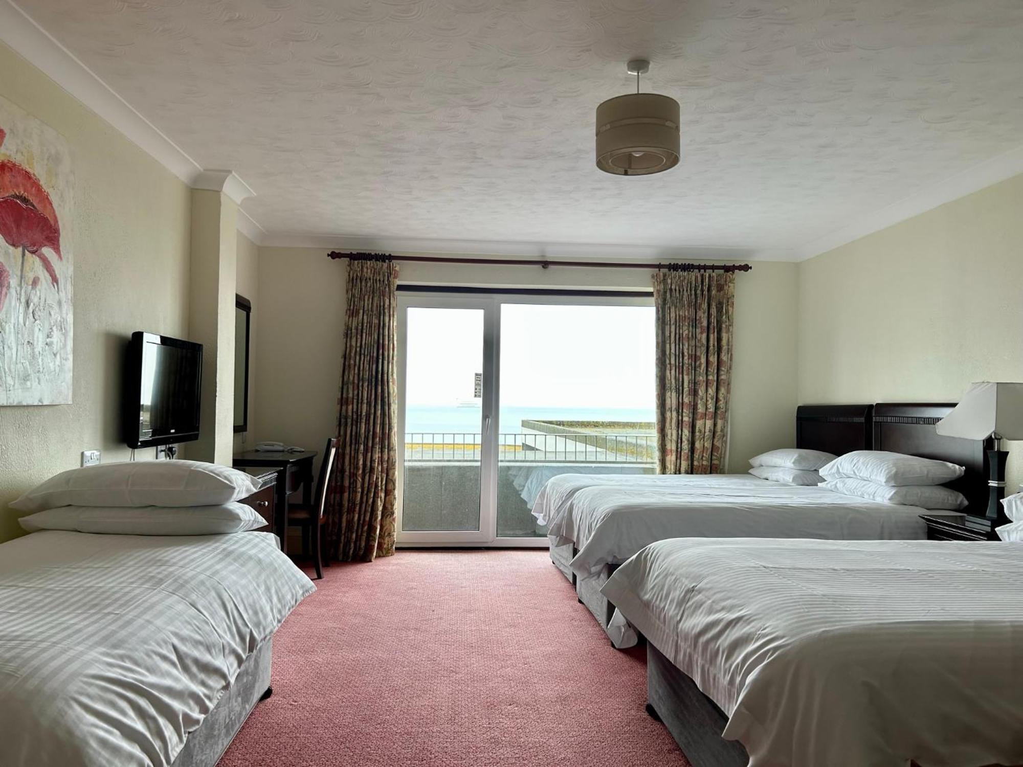 Regent Court - Seafront, Sandown - Free Car Ferry For Bookings Of 3 Or More Nights, Subject To Availability Zimmer foto