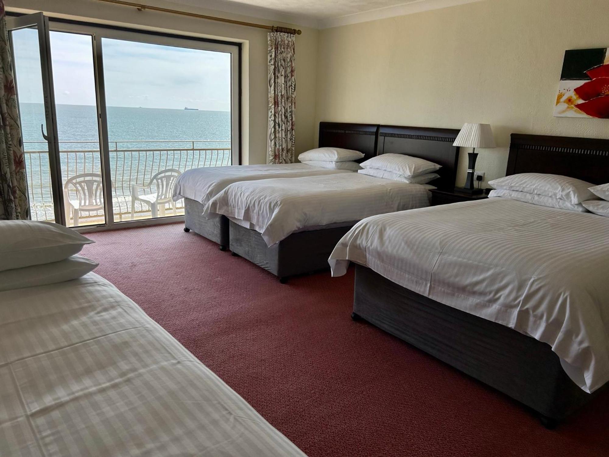 Regent Court - Seafront, Sandown - Free Car Ferry For Bookings Of 3 Or More Nights, Subject To Availability Zimmer foto